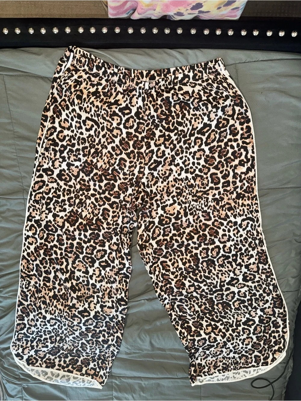 NWT Aerie Off-Duty Satin Piping Pants - Leopard Print Size XL *sold out* - Picture 3 of 6